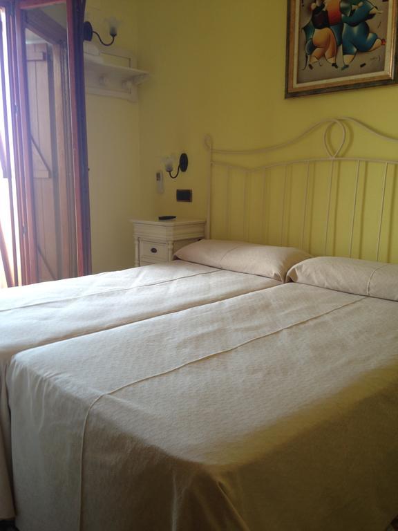 Hostal Aranda Peñíscola Esterno foto
